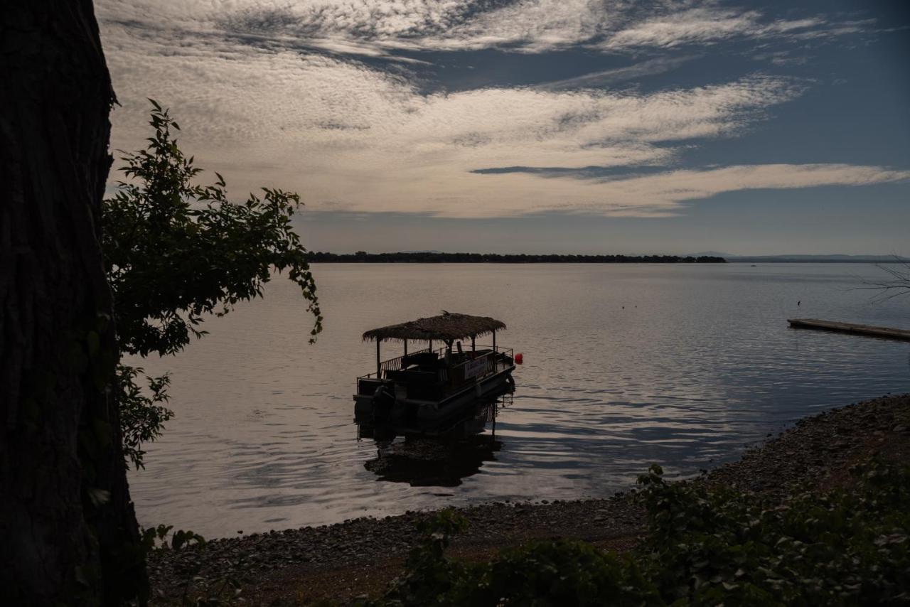 La Cache Du Lac Champlain Venise-en-Québec Eksteriør billede
