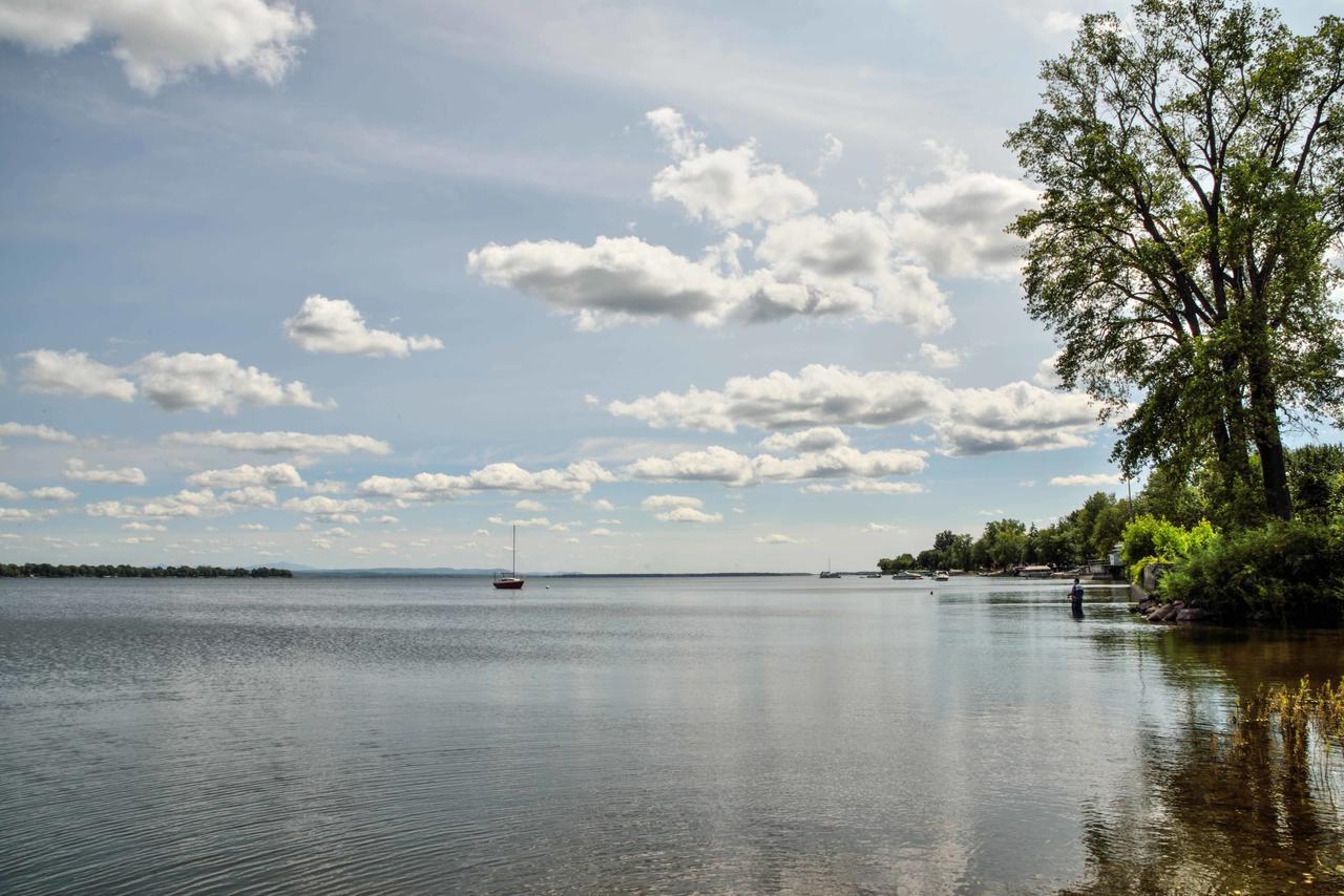 La Cache Du Lac Champlain Venise-en-Québec Eksteriør billede